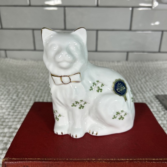 Royal Tara Other - Vintage Irish Royal Tara Bone China White Cat Shamrocks Gold Accents Marked
